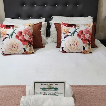 Garden Corner Guesthouse Beaufort West Exterior foto